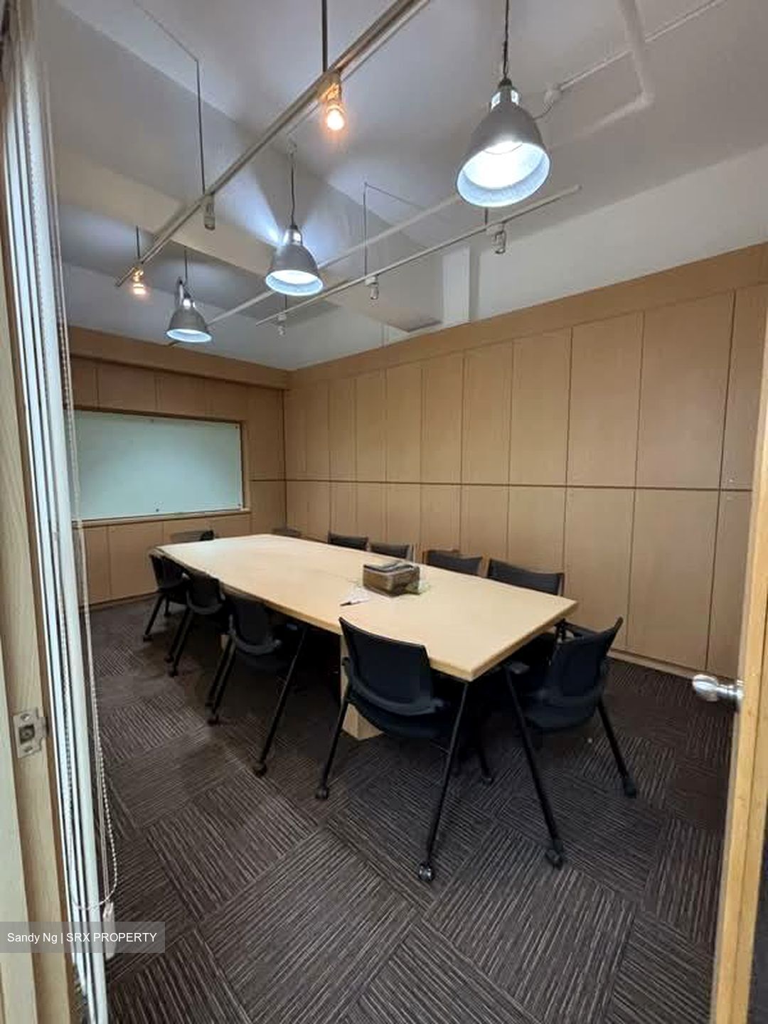 Sis Building (D3), Office #573663501